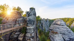 Naturwunder zwischen Felsen, Wäldern und weitem Blick